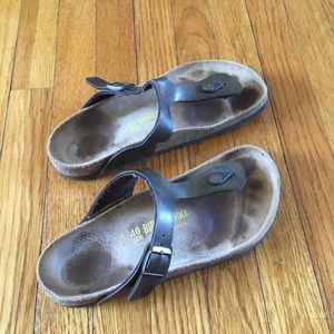 DONATING SOON ✨T-strap Birkenstock sandals